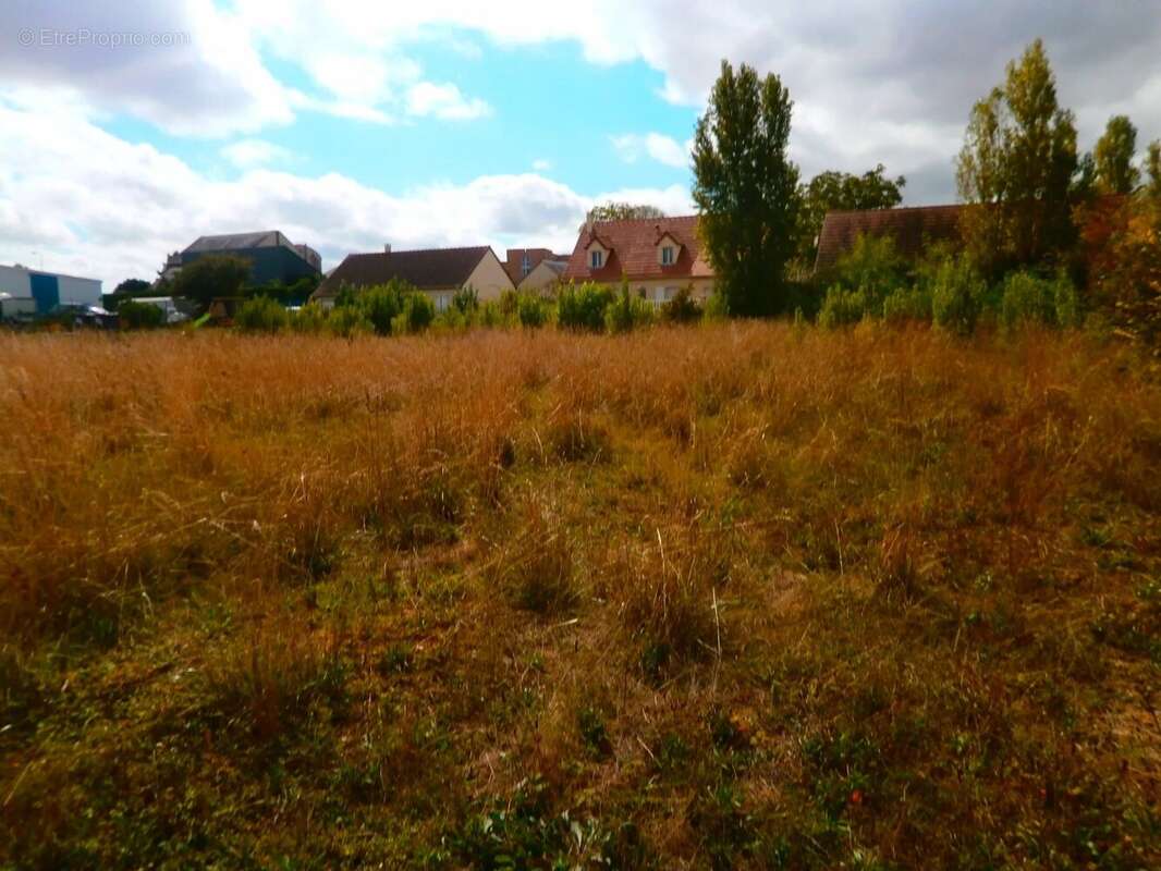 Terrain à BOURGES