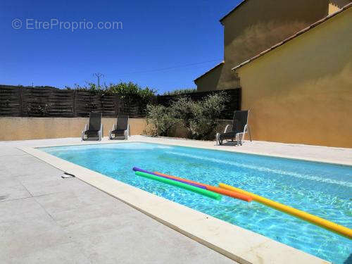 A 1,5 kms du centre ville-maison de plain-pied-3 chambres-piscine-520 m2 de terrain - photo 9