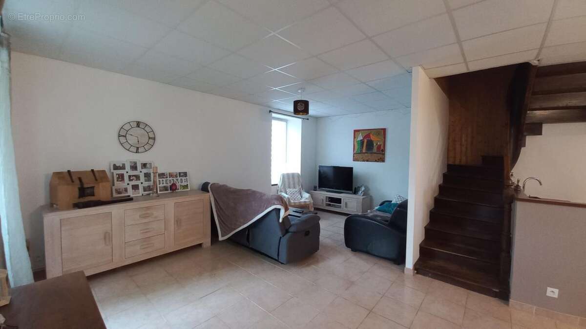 A Vendre - Ensemble Immobilier en pierre - 4 Logements LOUDE - photo 4