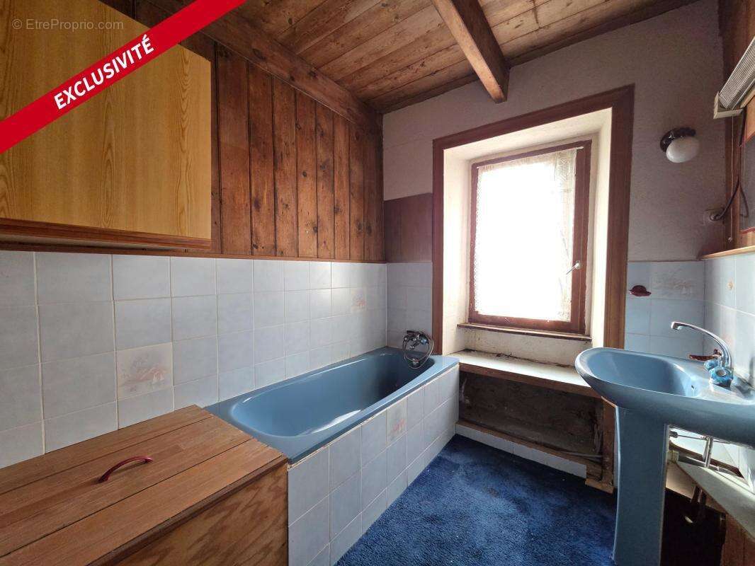 Maison à PONT-MELVEZ