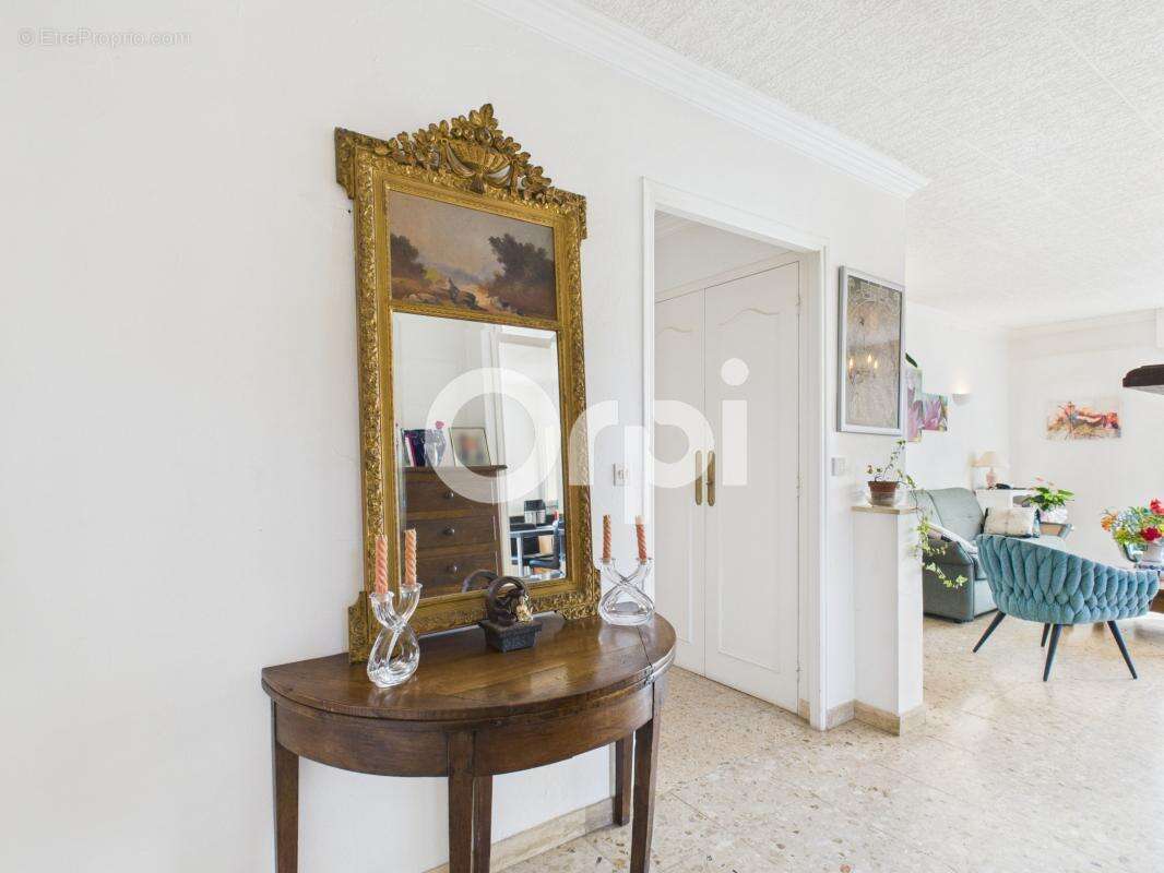 Maison à MANDELIEU-LA-NAPOULE