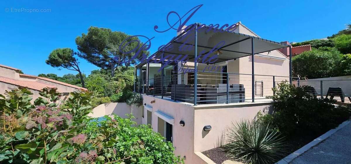 Maison à HYERES