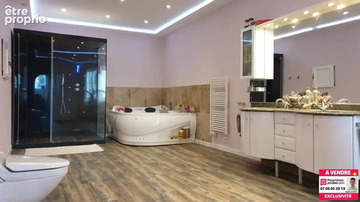 Maison 10 pièces de 300 m² - photo 10
