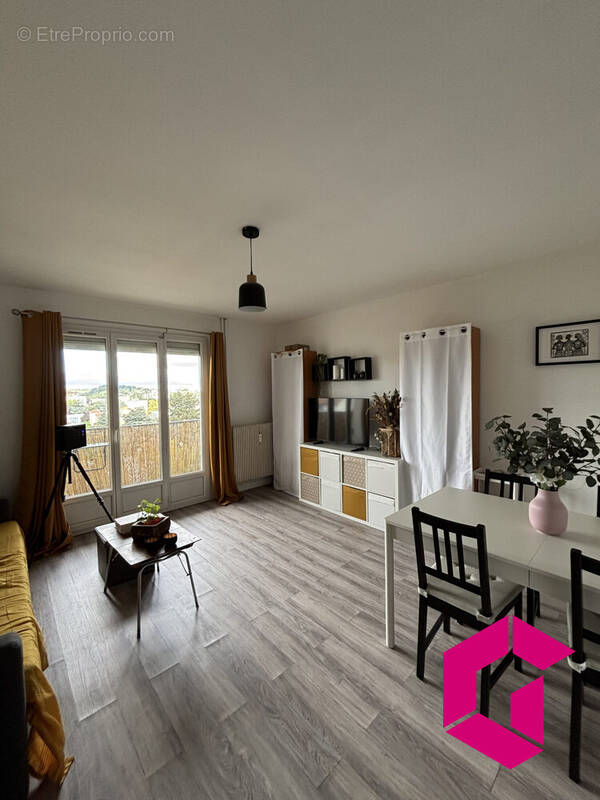 Appartement à SAINT-ETIENNE