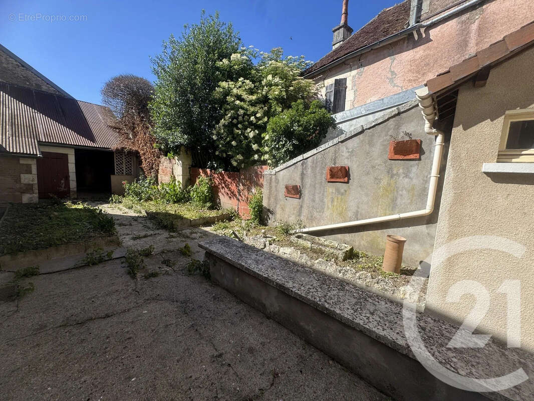 Maison à ENTRAINS-SUR-NOHAIN