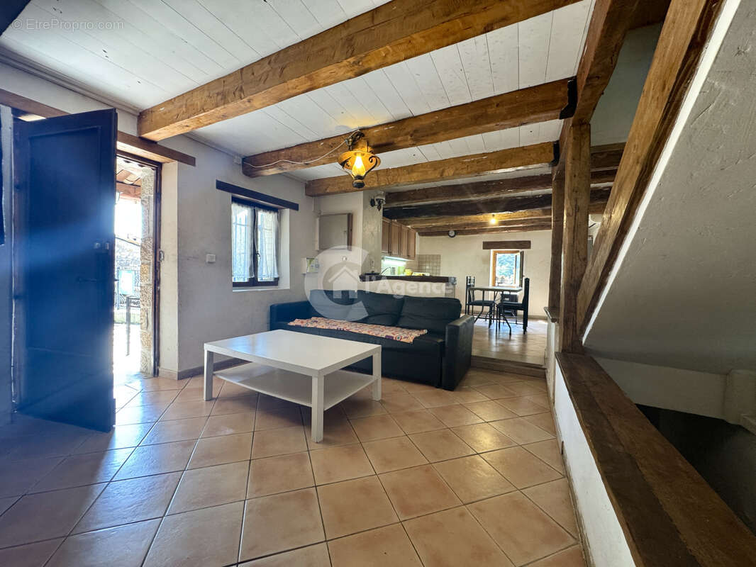 Maison de village - Les Sausses - Terrain de 46m2 - photo 2