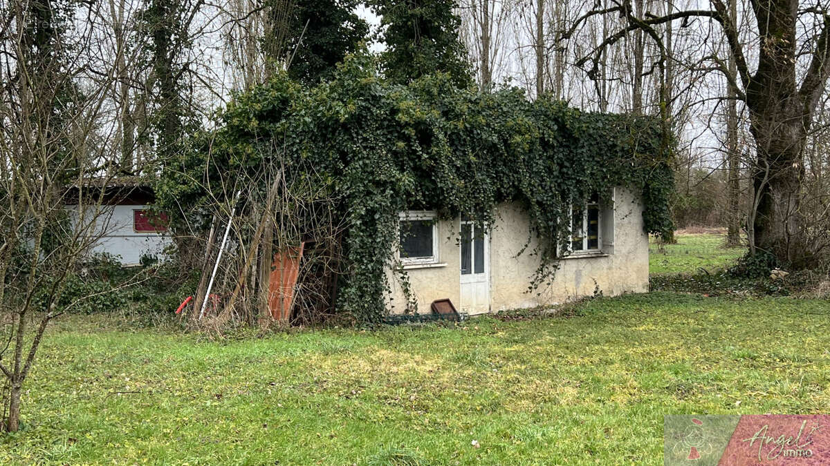 Maison à MONT-SOUS-VAUDREY