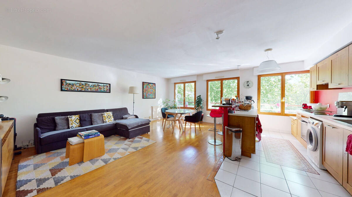 Appartement à PARIS-19E