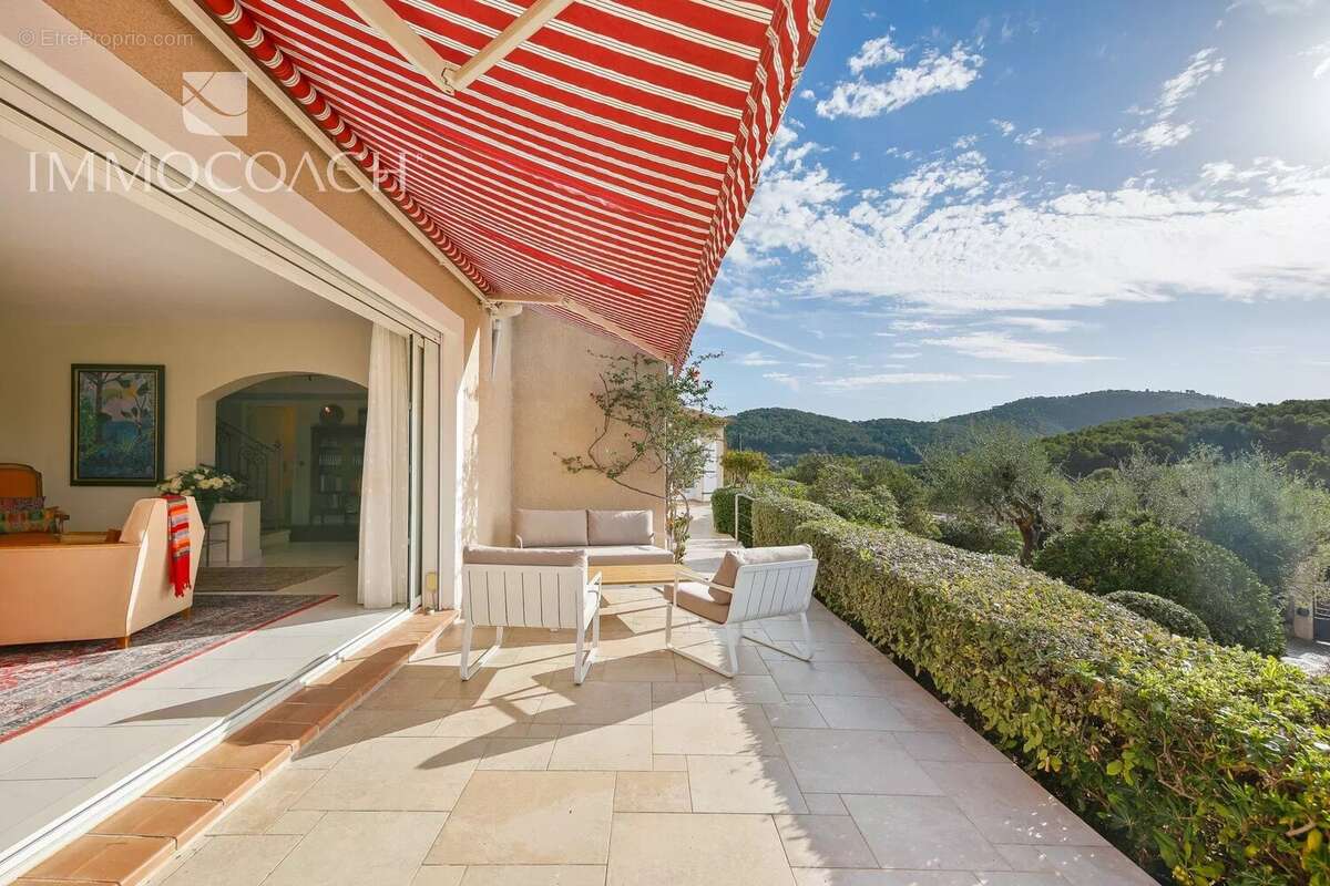 Maison à CARQUEIRANNE