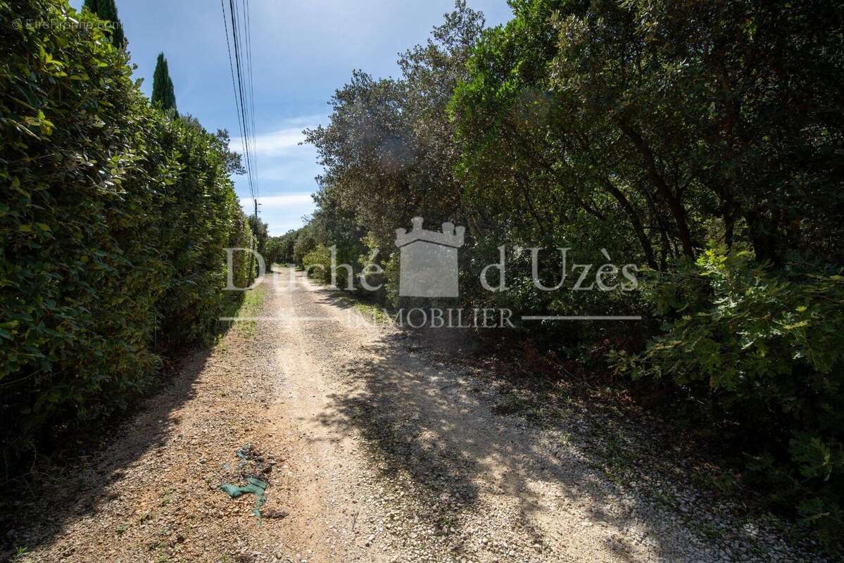 Photo 2 - Terrain à UZES