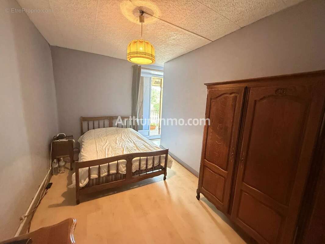  Maison de village avec jardin intimiste, dépendances de plus de 150 m² et fort potentiel d'aménagement - photo 13