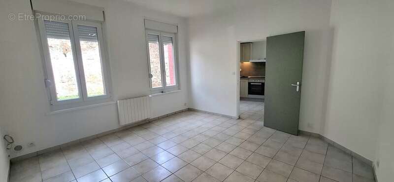 SPECIAL INVESTISSEUR Appartement à vendre T1 de 28m2 + PARKING,  SAINT QUENTIN (02100) Centre Ville - photo 4