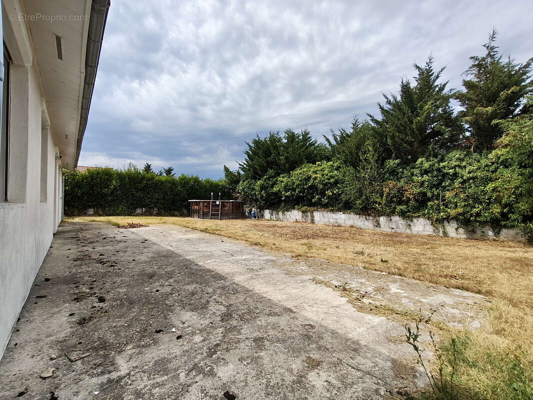 CHARVIEU-CHAVAGNEUX   Maison de plain-pied de 103 m2 avec garage sur 677 m2 de terrain - photo 6