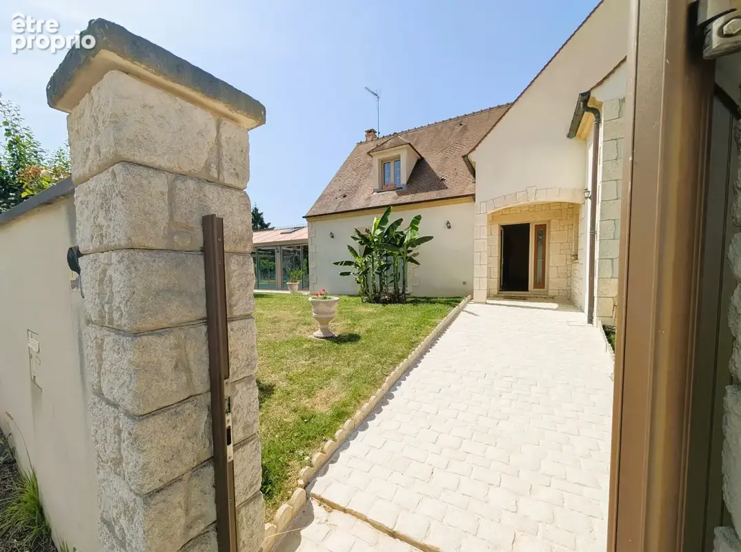 Maison 340 m² à Favrieux  - photo 5