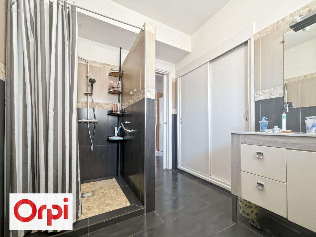 Appartement À Vendre - photo 12
