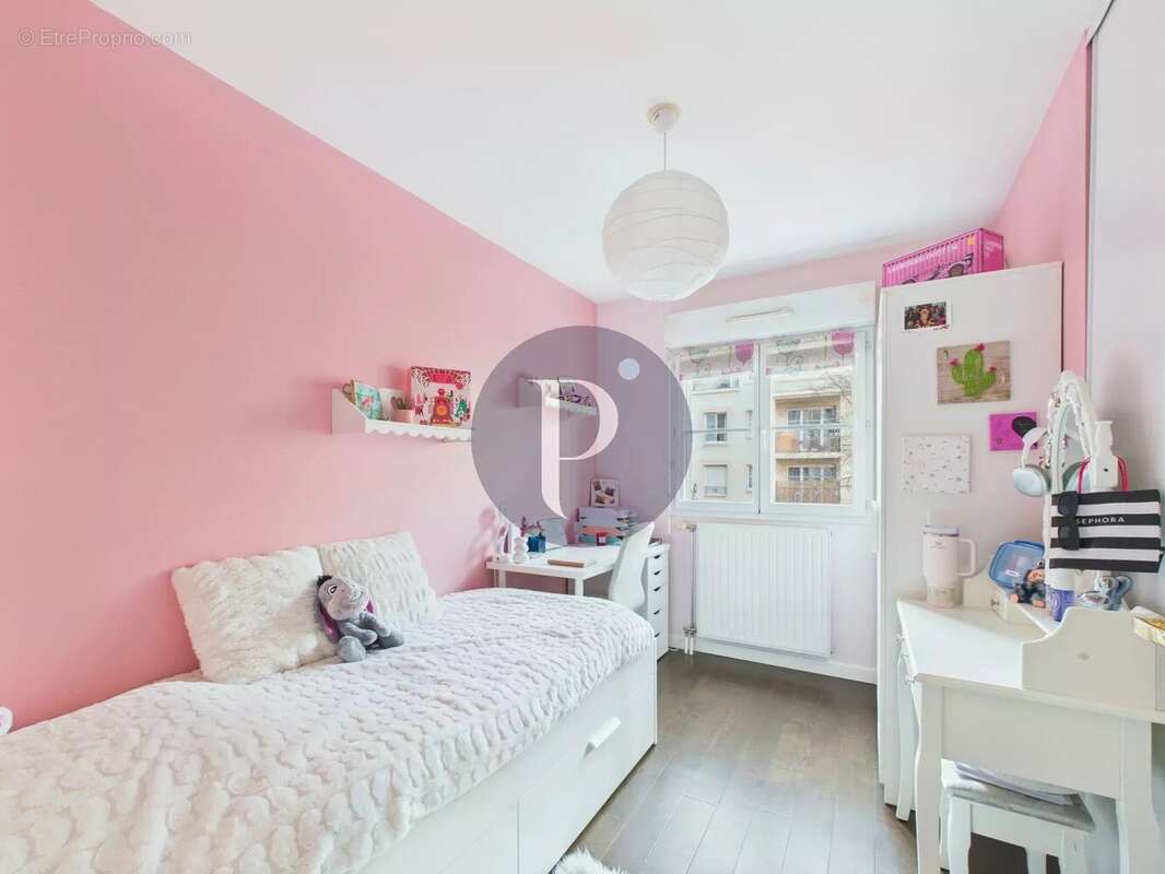 Appartement à LE PLESSIS-ROBINSON