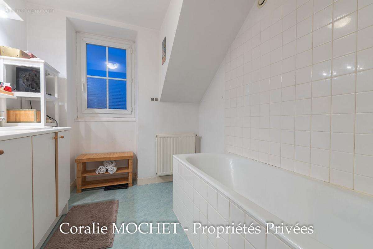 Maison à SAINT-LUMINE-DE-CLISSON