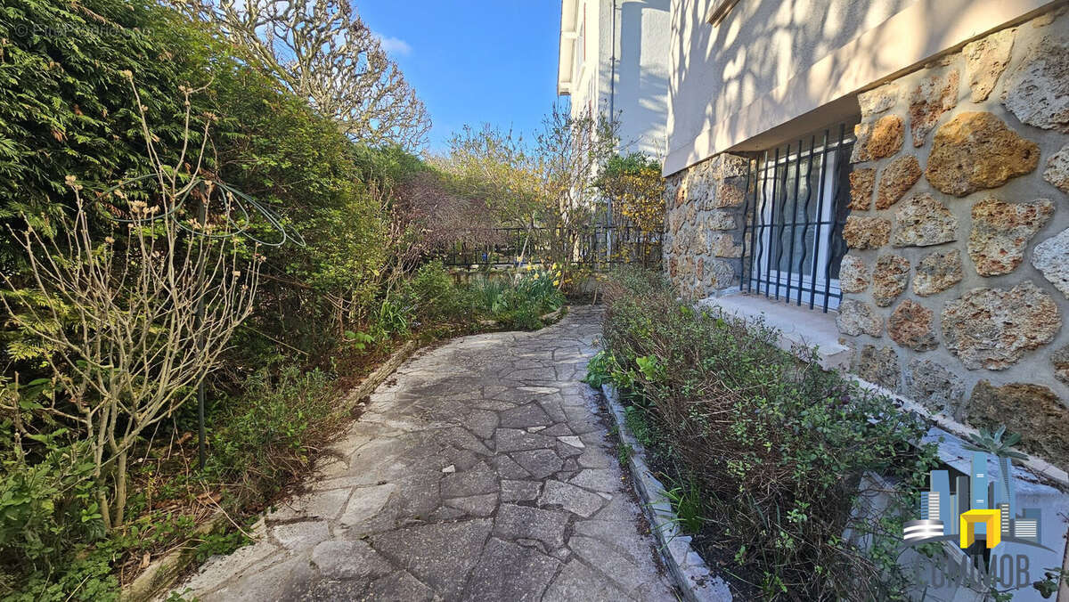 Maison à SAINT-GRATIEN