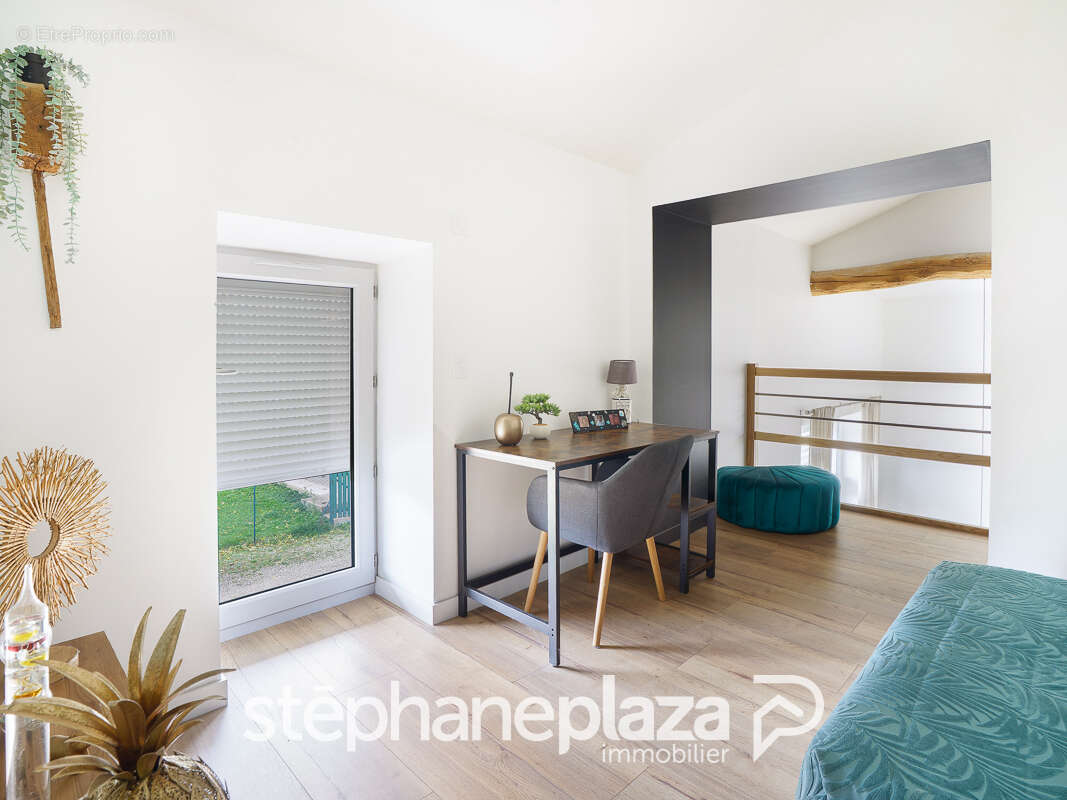 Maison à SAINT-CYR-SUR-MENTHON