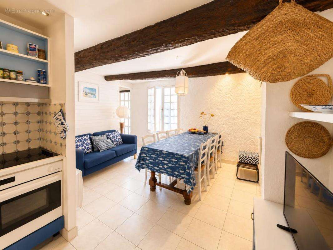 Maison à BOUZIGUES