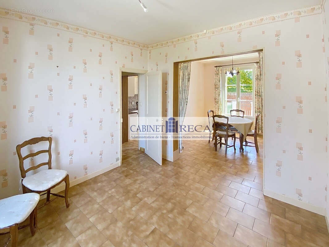 Maison de ville noyon proche centre ville et gare - photo 2