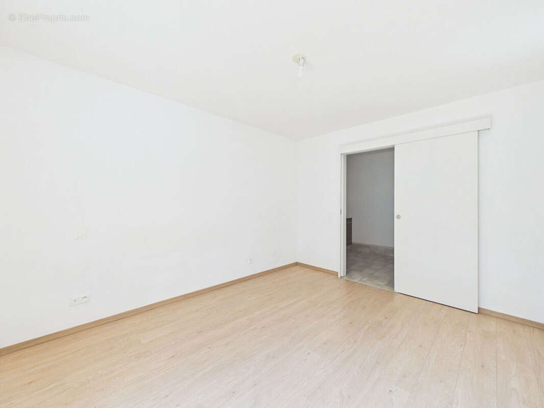 BISCHHEIM - F2 de 37.38 m² à vendre - photo 7