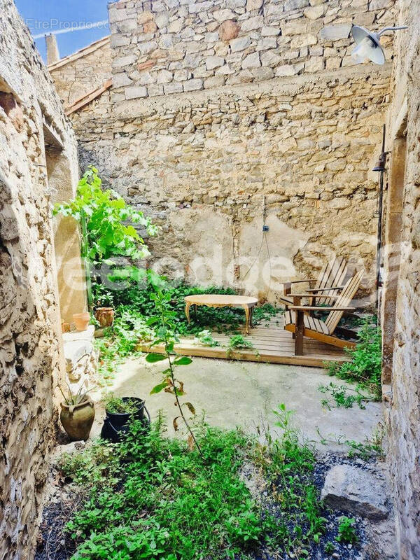 Maison à OLONZAC