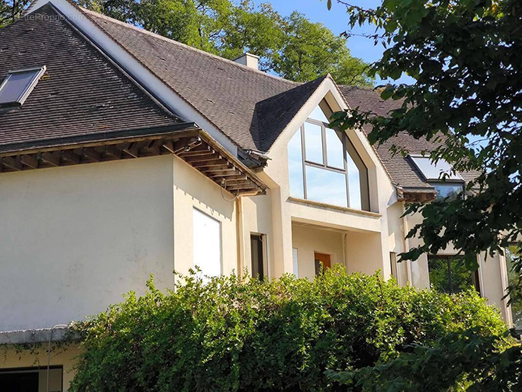 Maison à ANGICOURT