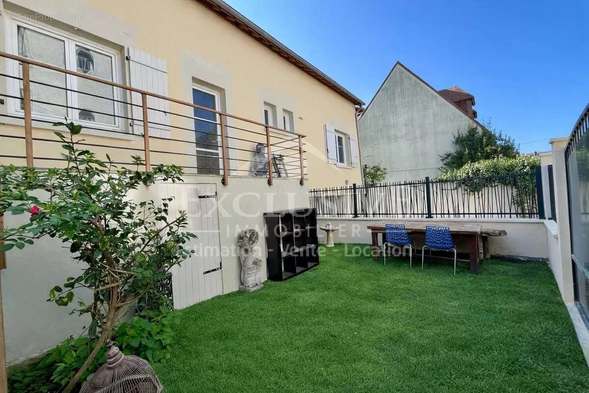 Maison à TROUVILLE-SUR-MER