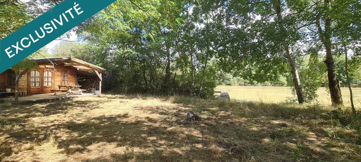 Photo 1 - Terrain à LA PEROUILLE