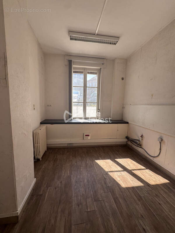 Maison à AVESNES-SUR-HELPE