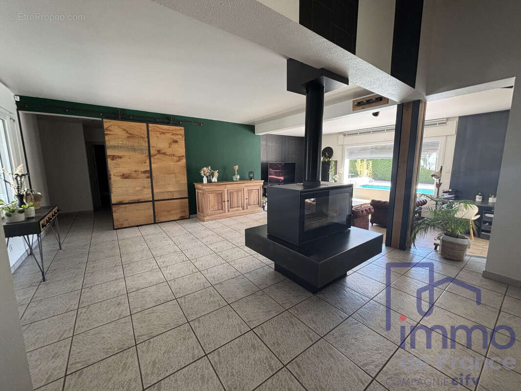 Maison 156 m² à Veauche  - photo 5