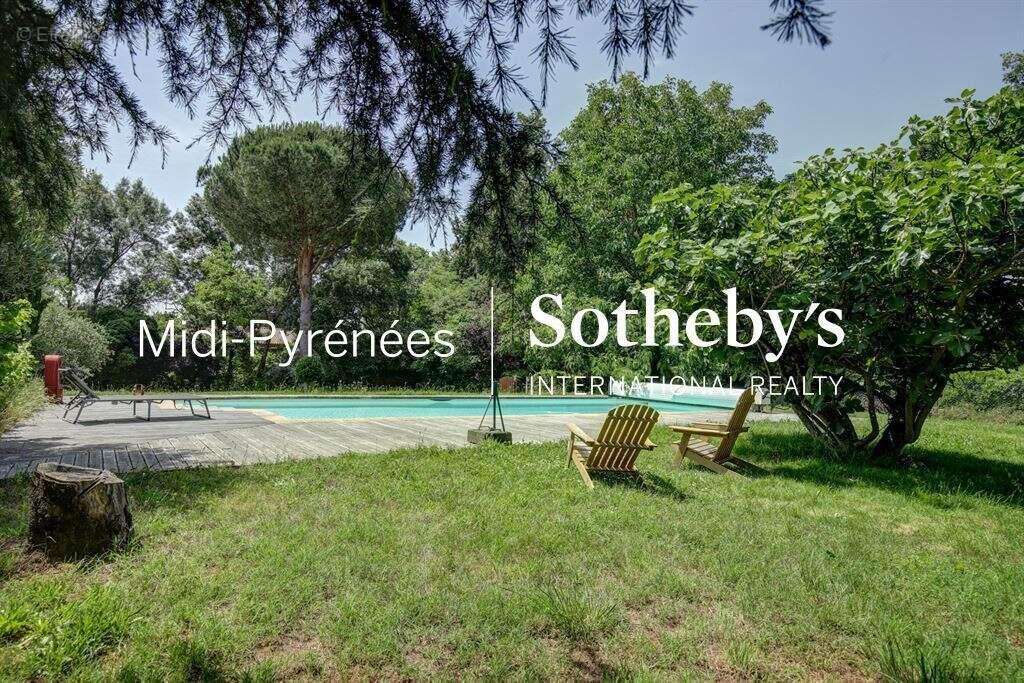 Propriété familiale avec deux maisons, parc piscine et tennis ! - photo 5