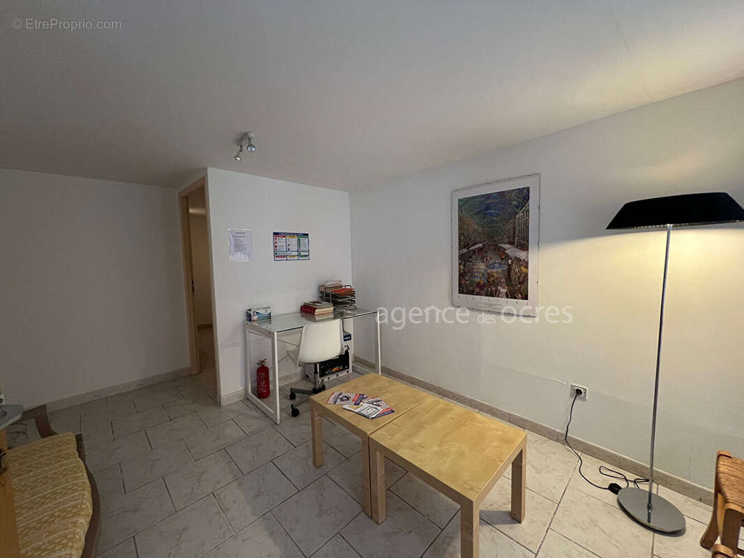 Commerce à SAINT-SATURNIN-LES-APT