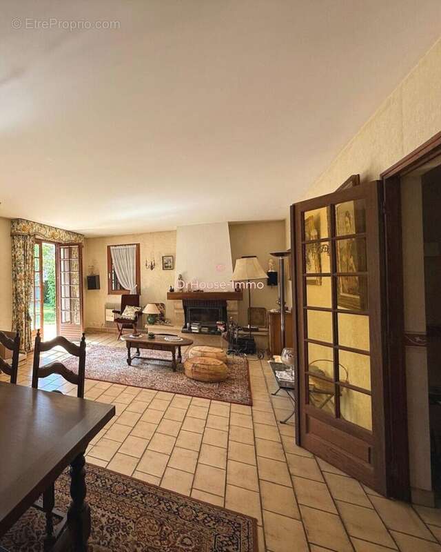 Maison à BRETTEVILLE-SUR-ODON