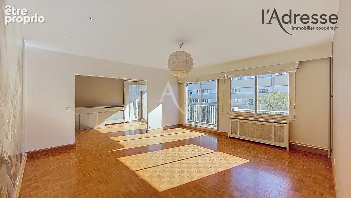 PUTEAUX/ Boieldieu - Appartement 5 pièces 121m² avec cave, parking boxé et balcon 8m² - photo 2
