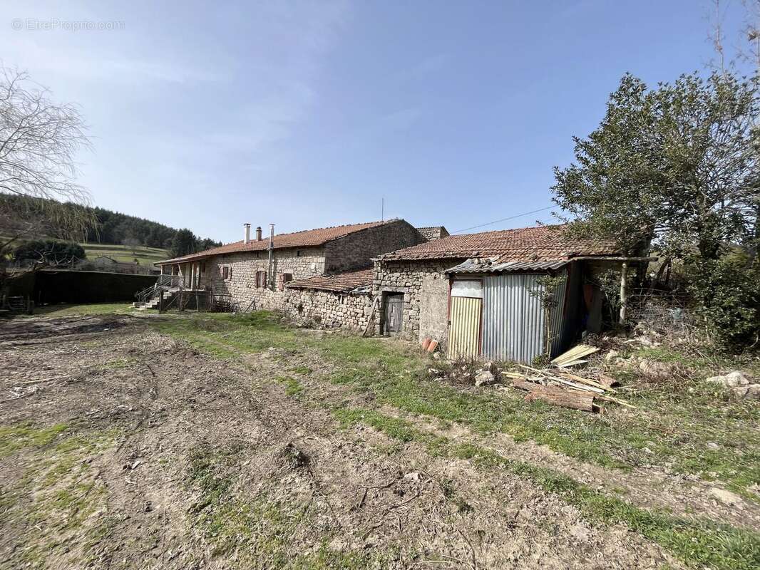 Maison à SAINT-BASILE