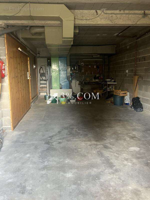 3%. com immobilier à  saint savin - photo 14