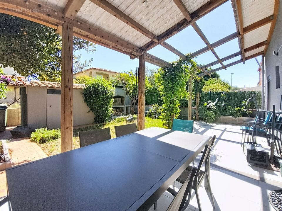 Villa familliale avec piscine à deux pas du centre-ville - photo 2