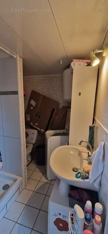 Appartement à VENEUX-LES-SABLONS
