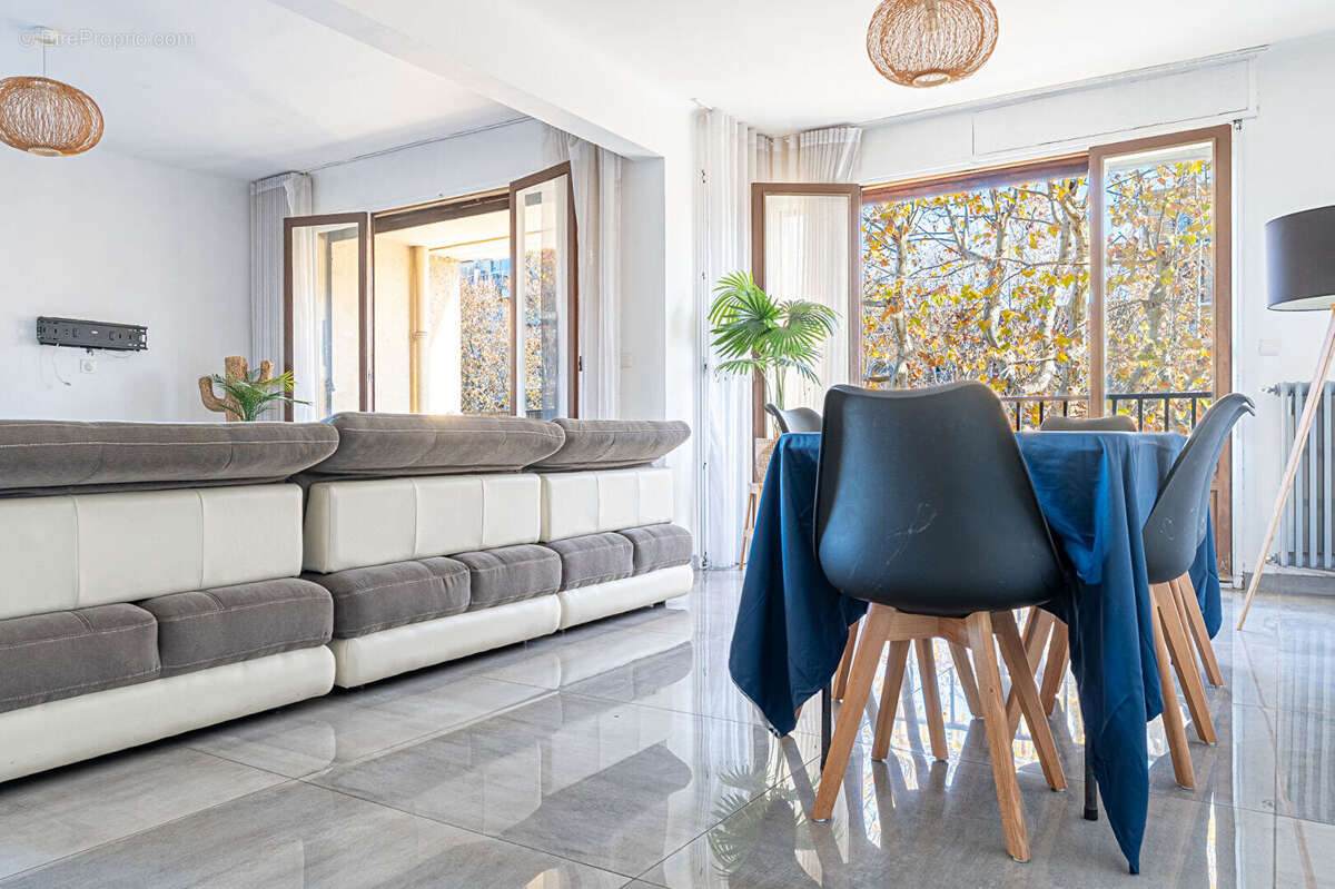 A proximité de la Rotonde - appartement 111 m² avec ascenseur terrasses - photo 7