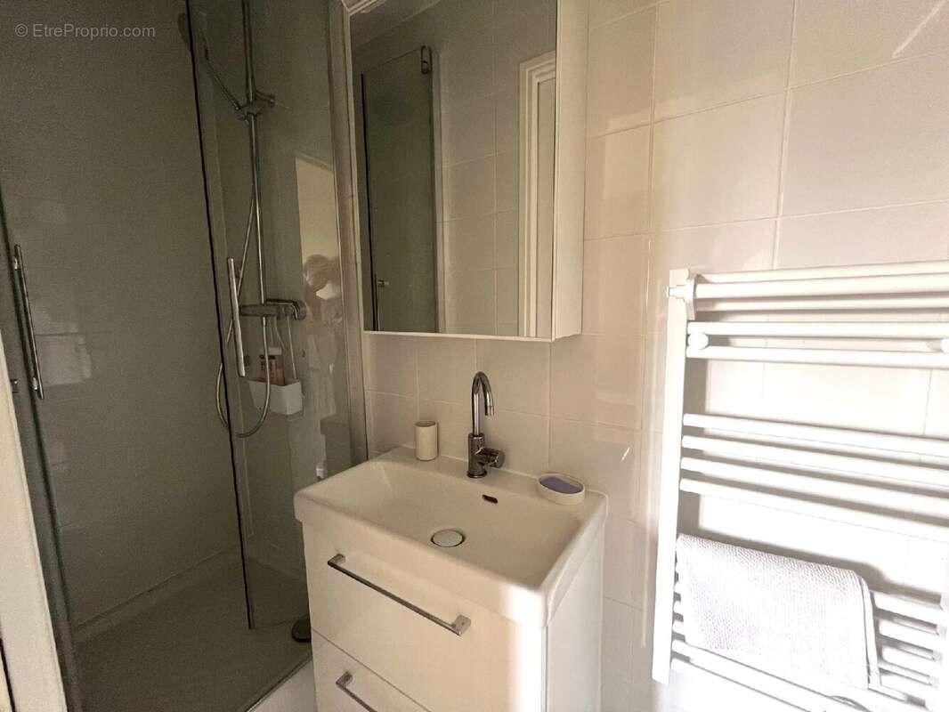 Appartement à PARIS-8E