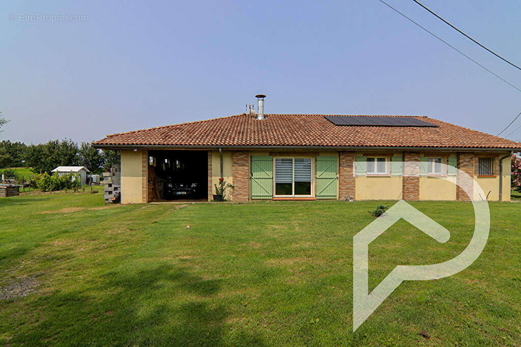 Maison à CABANAC-SEGUENVILLE