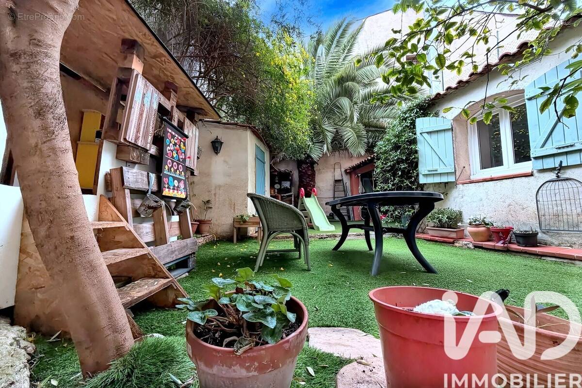 Photo 1 - Maison à MARSEILLE-6E