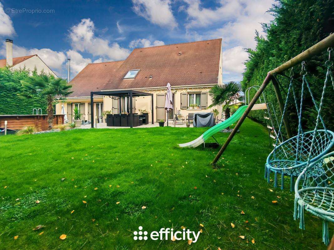 Maison à LA QUEUE-EN-BRIE