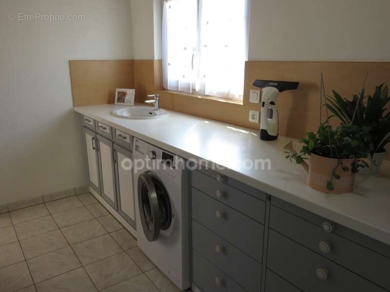 Proche Longnes – Maison familiale 4 chambres avec jardin dans un environnement privilégié à Mondreville - DPE D - photo 14