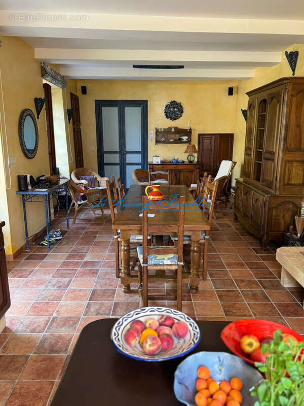 A proximité de la Bambouseraie d'Anduze, maison en pierres de caractère F4 avec terrasse et jardin - photo 4