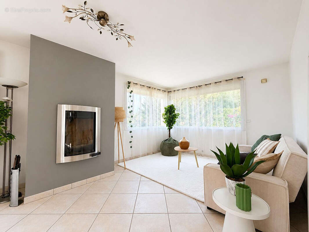 Maison spacieuse dans le coeur de Condé Ste Libiaire - photo 4