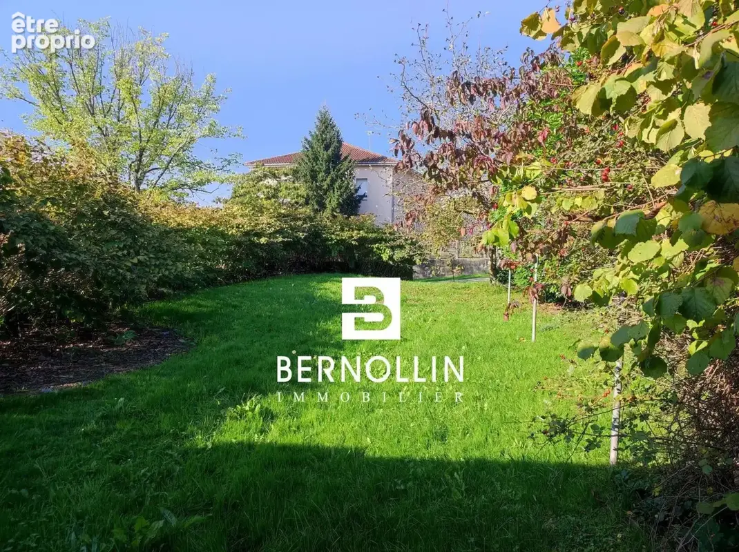 Ensemble immobilier au c?ur de Beaupont avec terrain et location de locaux - photo 15