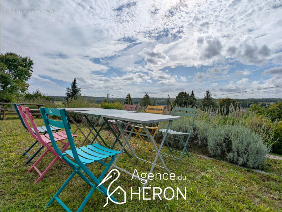 Maison à TREUZY-LEVELAY